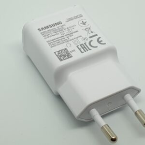 SAMSUNG HIŠNI POLNILEC 220V adapter EP-TA200 15W - bel