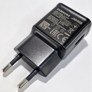 SAMSUNG HIŠNI POLNILEC 220V adapter EP-TA200 15W  - črn