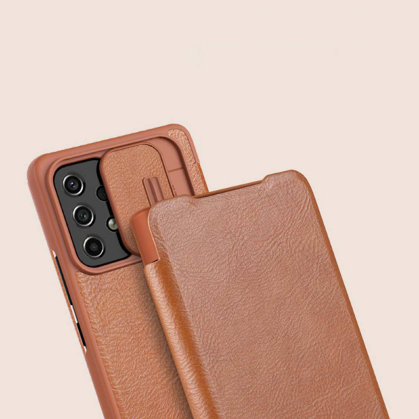 Nillkin preklopna torbica QIN Pro z zaščito kamere za Samsung Galaxy A54 - rjava - Image 2
